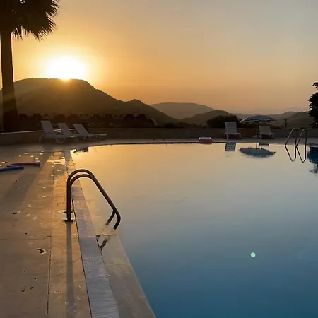 Arkadas 24 דירה *